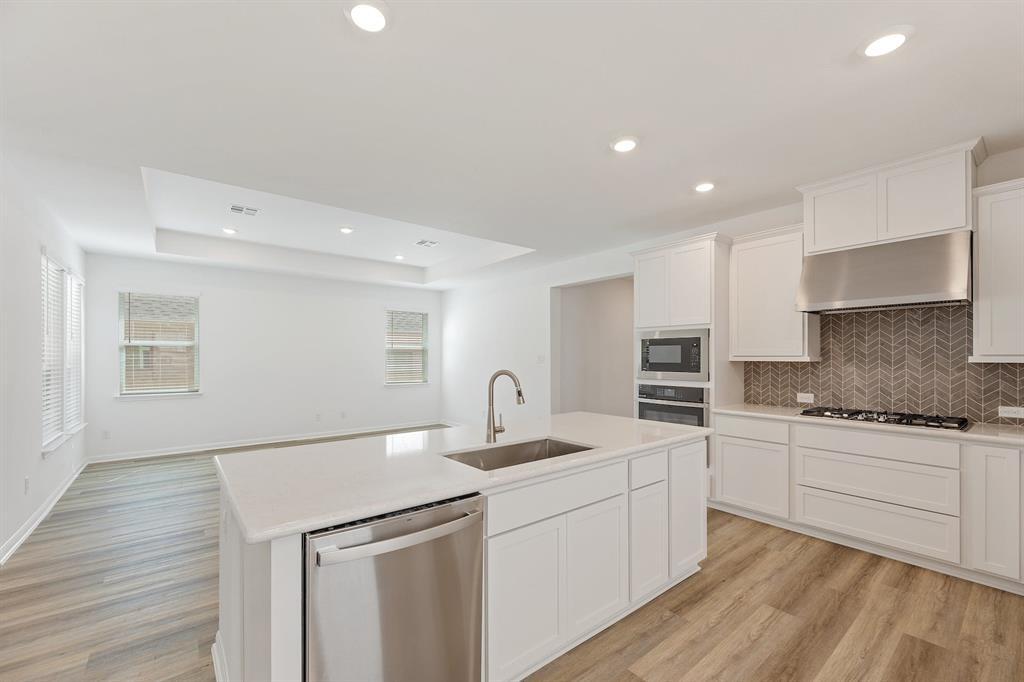 Primary Photo - 117 Grn Knl Ln