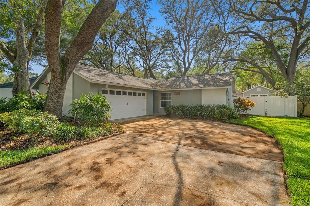 Primary Photo - 201 Arbor Glen Dr