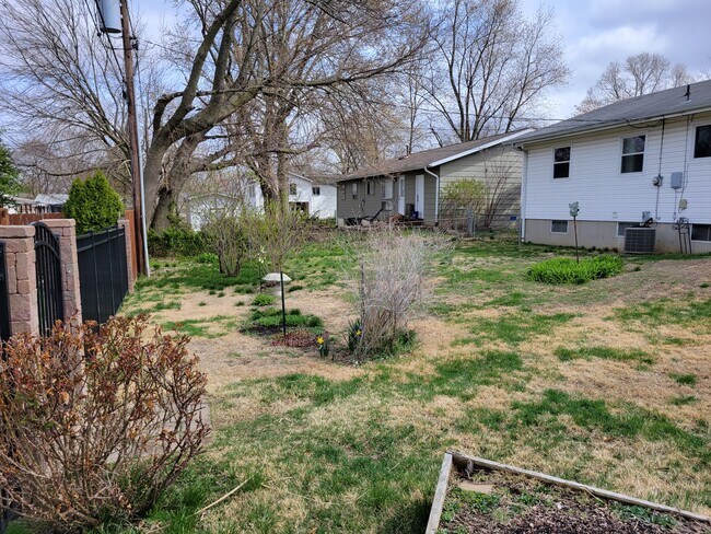 Fenced in backyard - 5 Saint Mark Dr