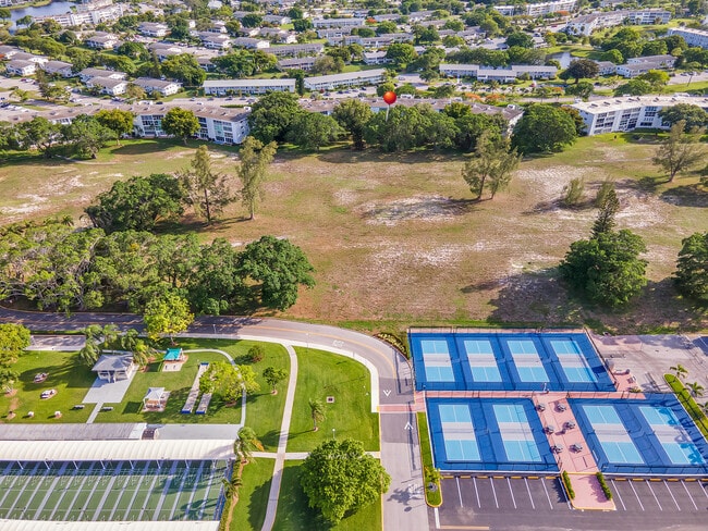 Foto del edificio - 322 Tilford O