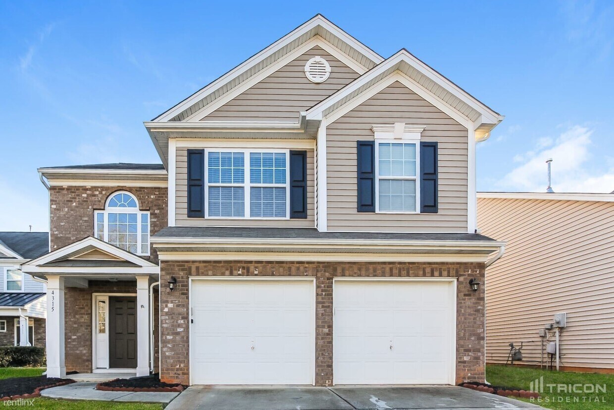 4315 Hubbard Falls Dr, Charlotte, NC 28269 House Rental in Charlotte