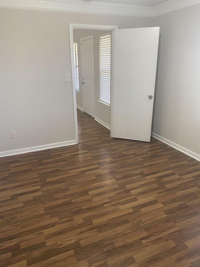 Building Photo - 7246 Wall Triana Hwy