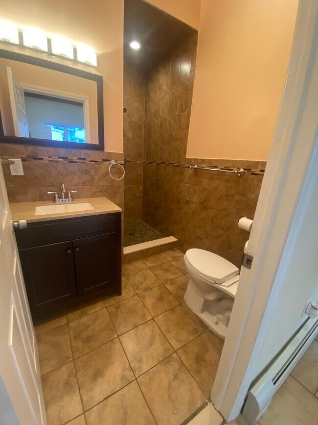 787 Kinderkamack Rd Unit 2, River Edge, NJ 07661 Apartments in River