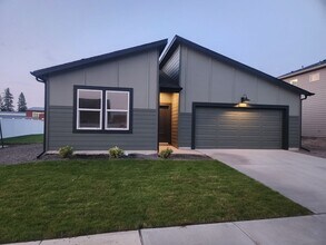 Building Photo - 8737 W Millsap Ln