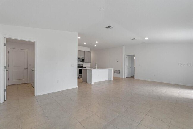 Foto del edificio - 4567 Tahoe Cir