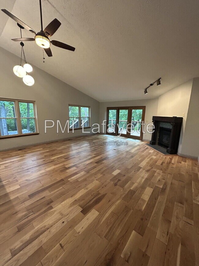 Foto del edificio - 3581 Creek Ridge