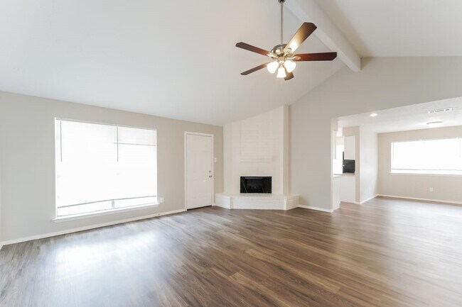 Building Photo - 7011 Pickett Dr