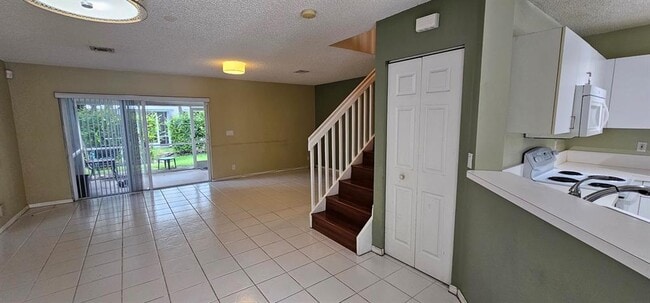 Foto del edificio - 4777 SW 13th Pl