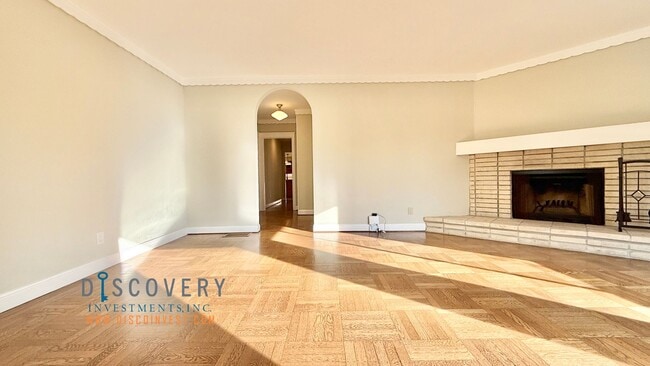 Photo - Updated MCM Gem in Adams Point House