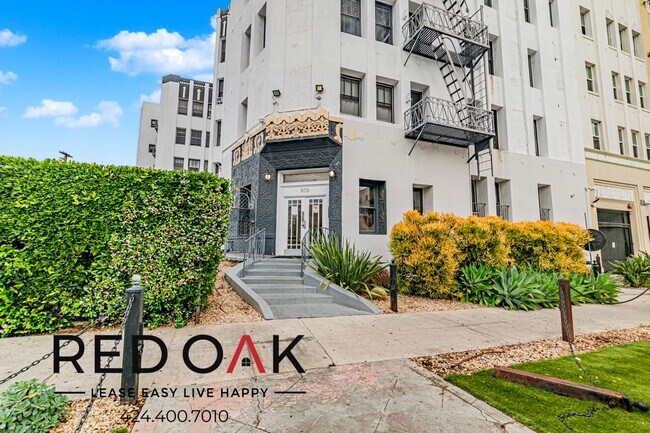Foto del edificio - 808 S Hobart Blvd