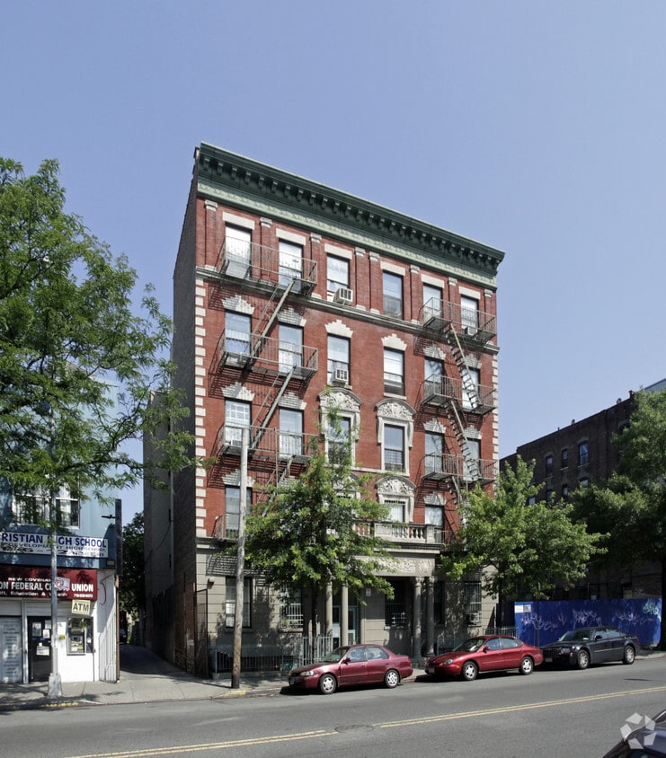 Building Photo - Arden