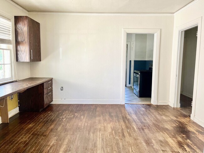 Building Photo - 348 Peachtree Blvd