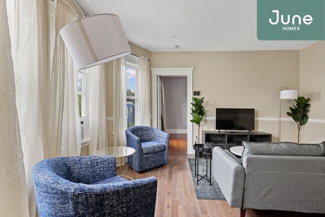Foto del edificio - Full room in 4-bed/1.0-bath Home