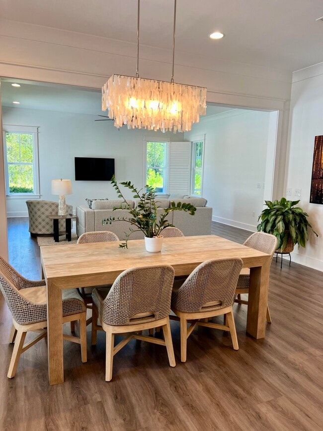 Building Photo - 235 Log Landing St