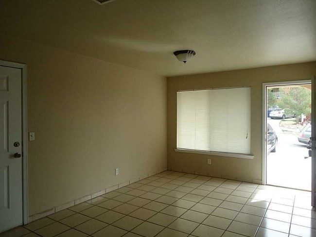 Foto del edificio - 277 Atlantic Rd