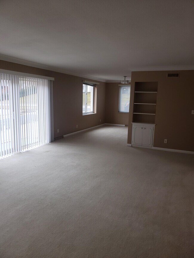 Foto del edificio - 4044 W Bancroft St