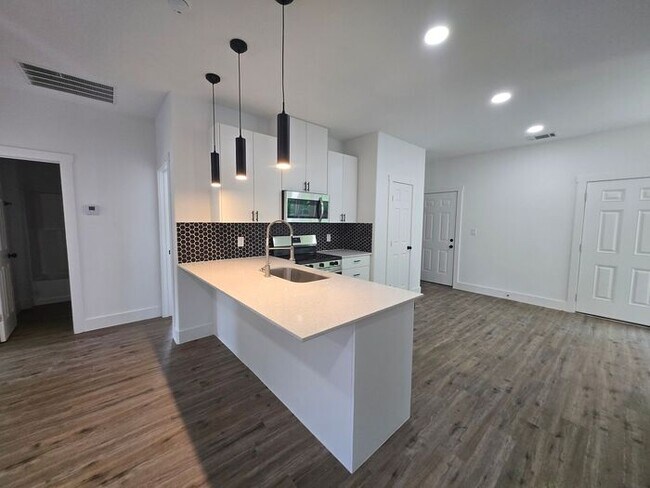 Foto del edificio - Stunning New Build