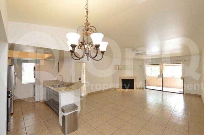 Foto del edificio - 7950 E Starlight Way