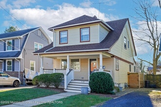 Building Photo - 119 Branch Ave