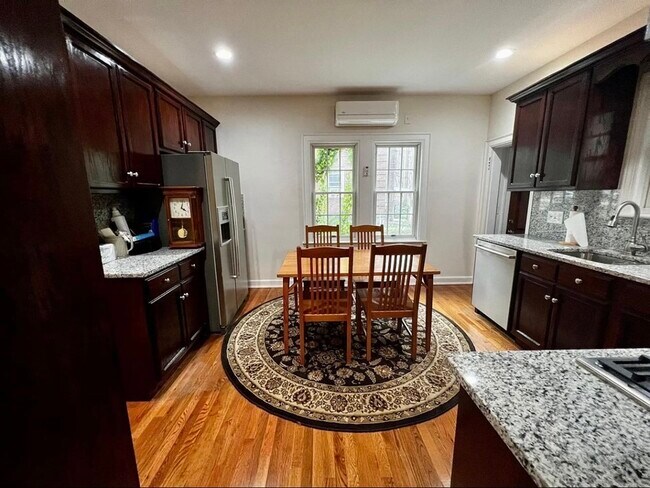 Foto del edificio - 164 Arborway