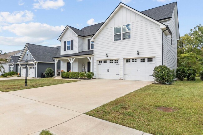 Photo - 6508 Satjanon Dr House