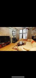 Building Photo - 1525 S Michigan Ave