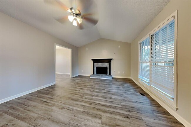 Building Photo - 3887 Spring Meadow Dr