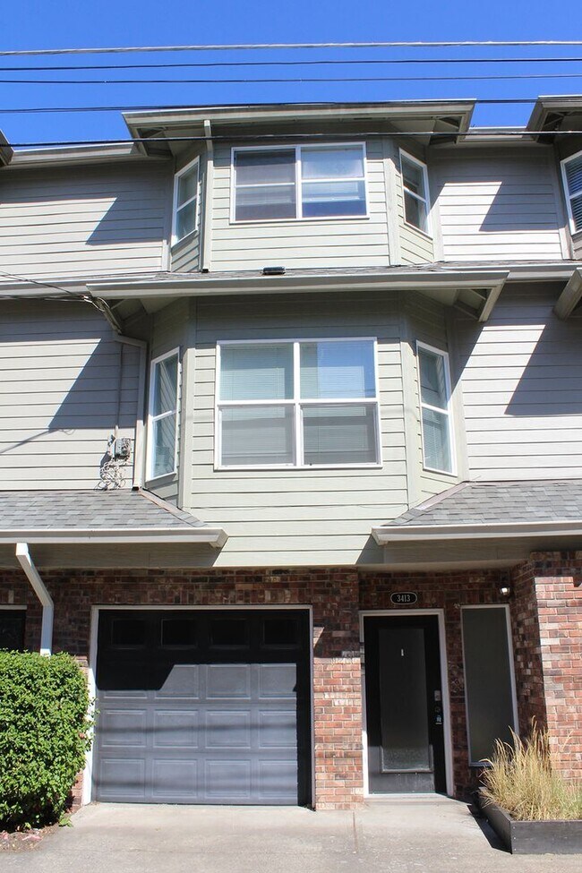 Foto del edificio - 3413 SW Moss St