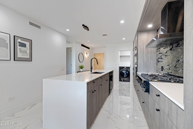 Foto del edificio - 7157 E Rancho Vista Dr