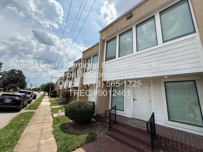 Photo - 2724 Crossview Dr Apartment