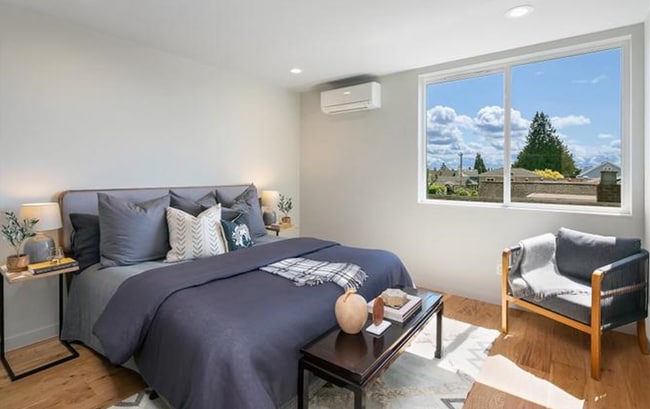 Foto del edificio - Enjoy Stunning City Views from This 2-Bedr...
