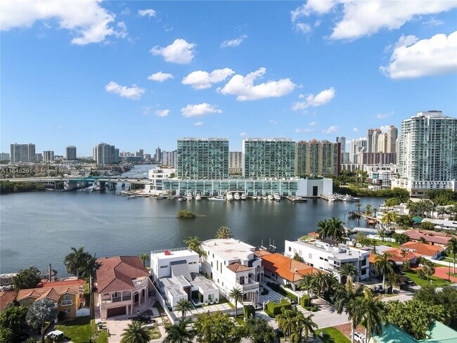 Foto del edificio - 400 Sunny Isles Blvd