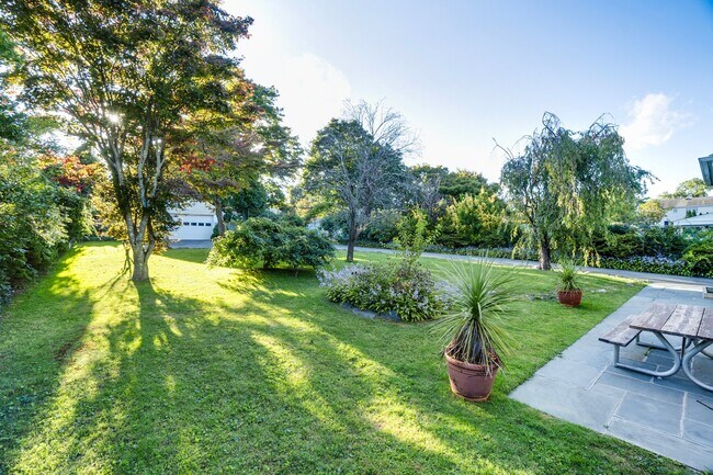 Patio trasero privado - 134 Old Mamaroneck Rd