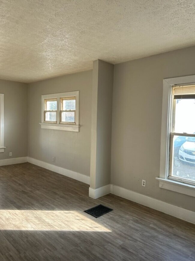 Foto del edificio - Large 3 Bedroom Duplex