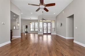 Foto del edificio - 9609 Spring Rd