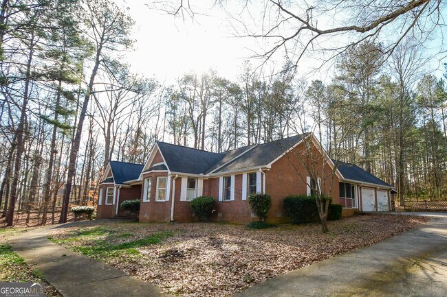 Building Photo - 160 Farm Ln