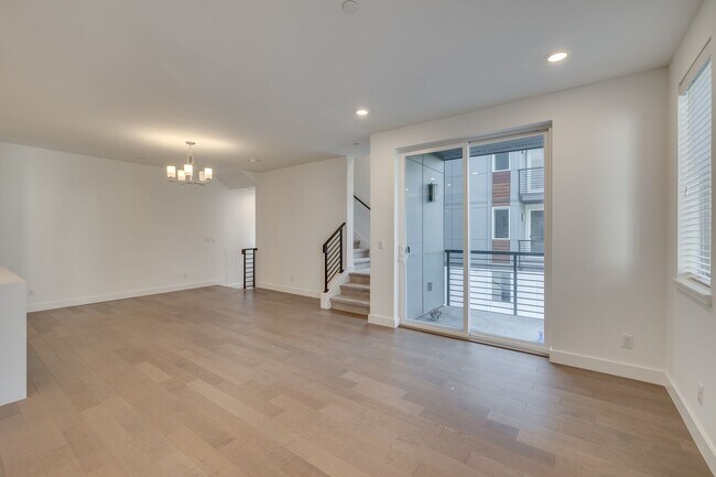 Foto del edificio - Modern Sammamish Townhome with Style, Spac...