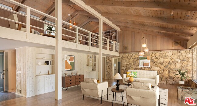 Foto del edificio - 1365 N Wetherly Dr