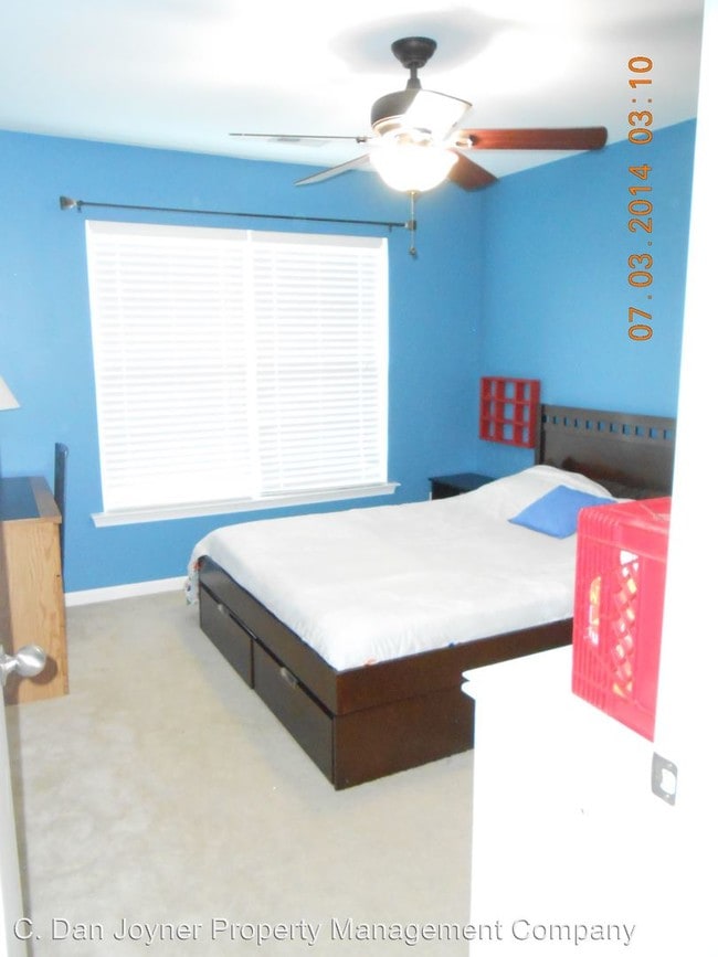 Building Photo - 4 br, 2.5 bath House - 518 Amber Crest Court