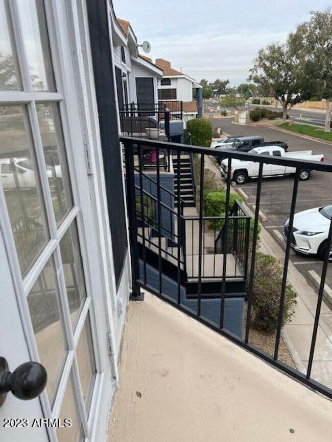 Foto del edificio - 2 bedroom @ 47th Ave & Olive