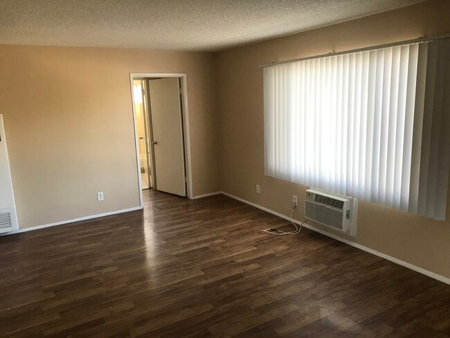 Building Photo - 8520 Sunland Blvd