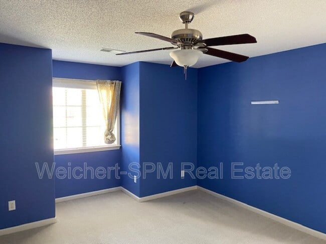 Building Photo - 3431 Valley Chase Ln