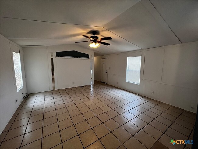 Building Photo - 220 Six Pines Rd