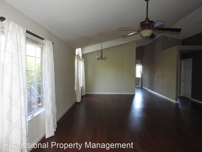Foto del edificio - 3 br, 2 bath House - 7132 Bayridge Ct.
