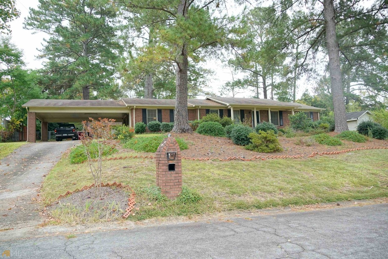 1443 Lake Valley Rd, Macon, GA 31210 House Rental in Macon, GA