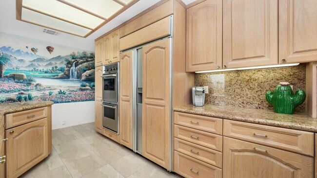 Building Photo - 132 Vista Oro