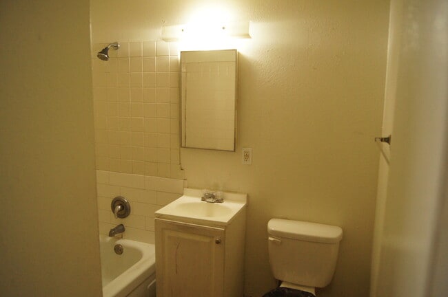 Foto del edificio - 2241 Ellis St