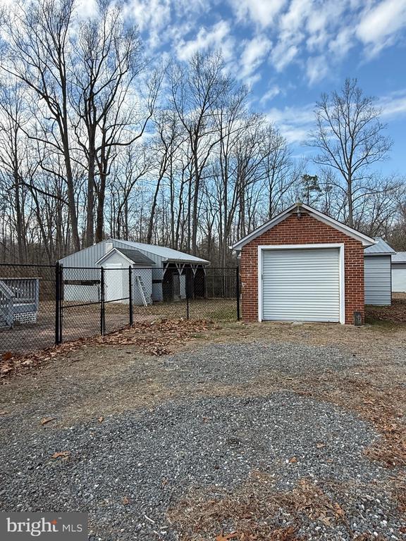 Building Photo - 9253 Dahlgren Rd