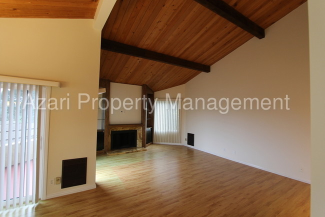 Building Photo - 109 S Lake Merced Hls