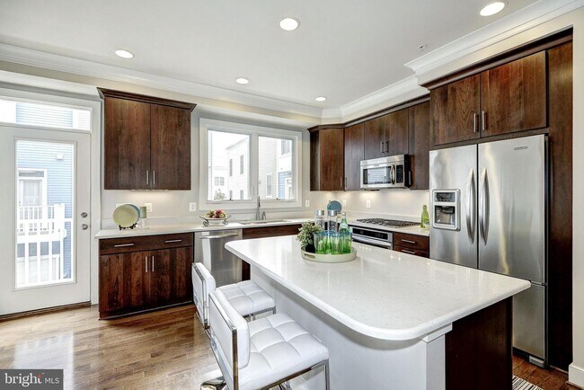 Foto del edificio - 807 Parker Gray School Way